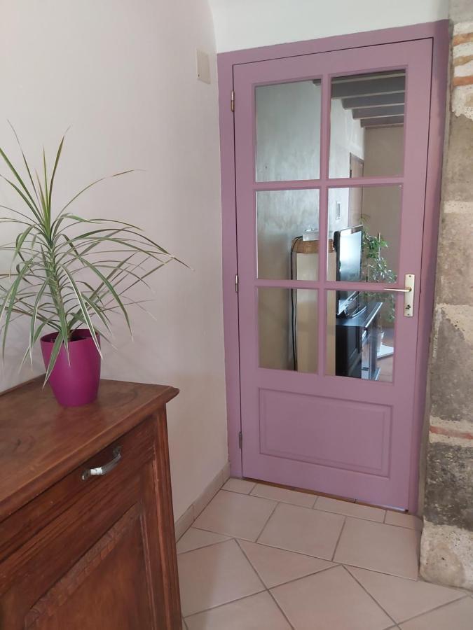 O Miroir... Sans Detour Dis-Moi Tout De Ce Sejour Francescas Luaran gambar